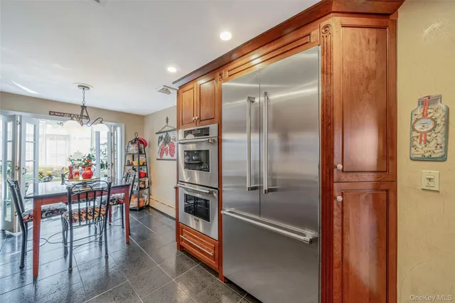 $1,699,000 | 100 Mark Lane, Atlantic Beach, NY 11509