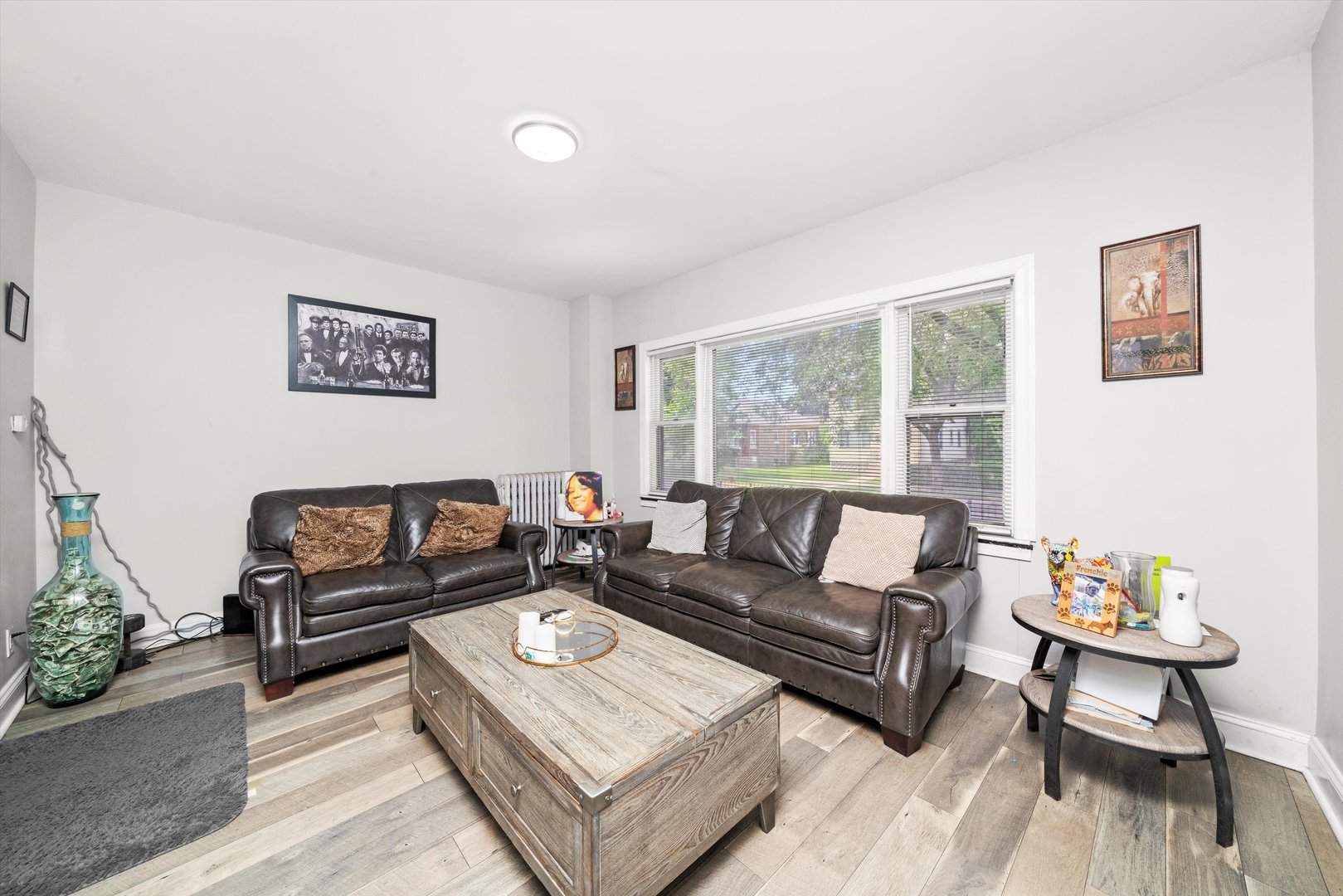 8719 South Racine Avenue Chicago, IL 60620 - Photo 4 of 37 Gallery Image 4