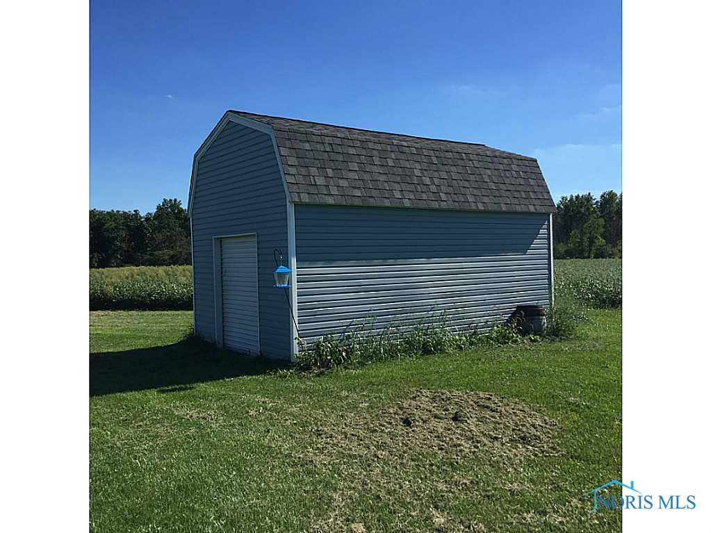 23312 Breckler Road Defiance, OH 43512 - Photo 15 of 16 Shed.