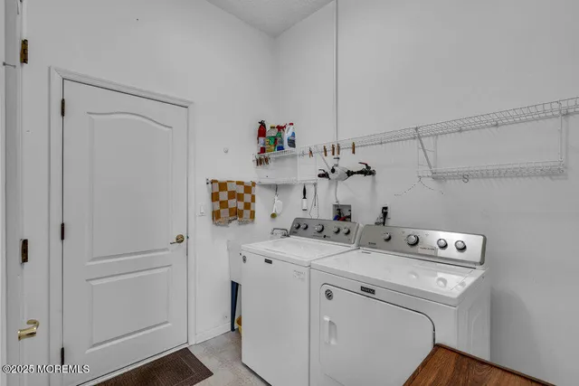 a front view of house with yard