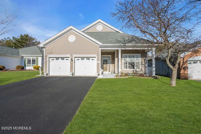 $565,000 | 26 Gardenways Court, Lakewood, NJ 08701