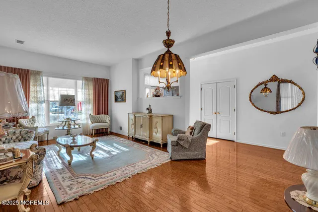 $565,000 | 26 Gardenways Court, Lakewood, NJ 08701