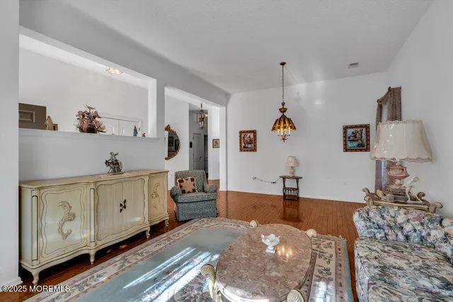 $565,000 | 26 Gardenways Court, Lakewood, NJ 08701