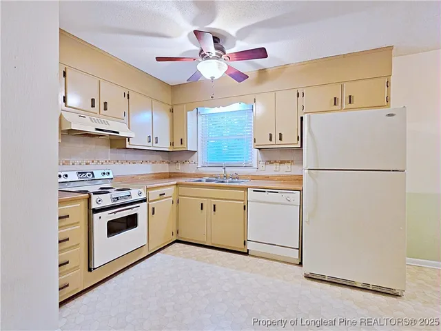 $229,000 | 883 De Paul Drive, Fayetteville, NC 28311