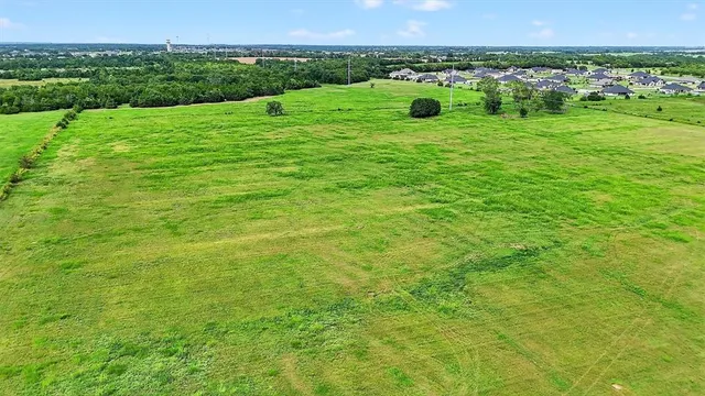 a view of an outdoor space and a yard