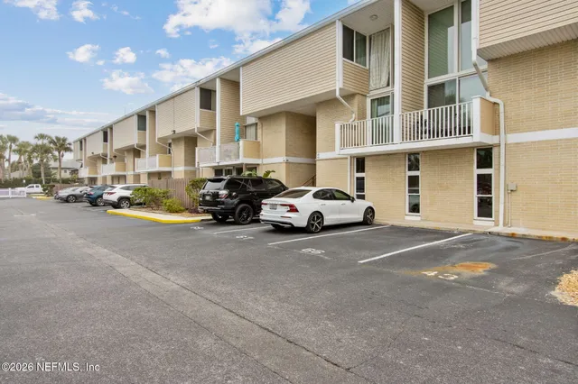 $3,500 | 901 Ocean Boulevard, Unit 43, Atlantic Beach, FL 32233
