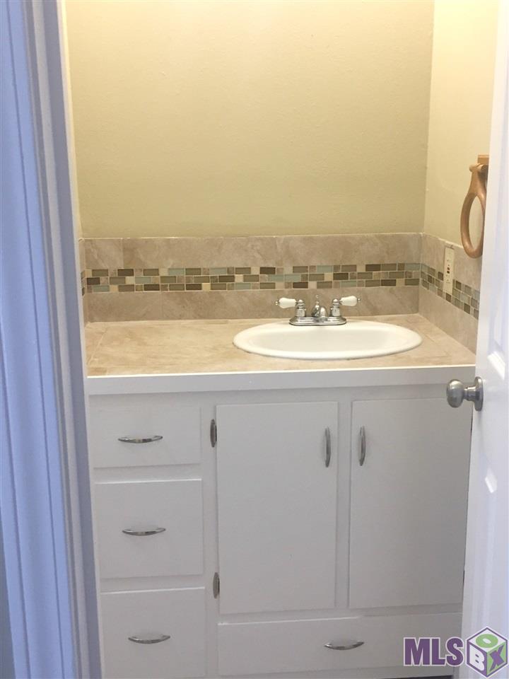 6919 Springwood Boulevard Denham Springs, LA 70726 - Photo 40 of 47