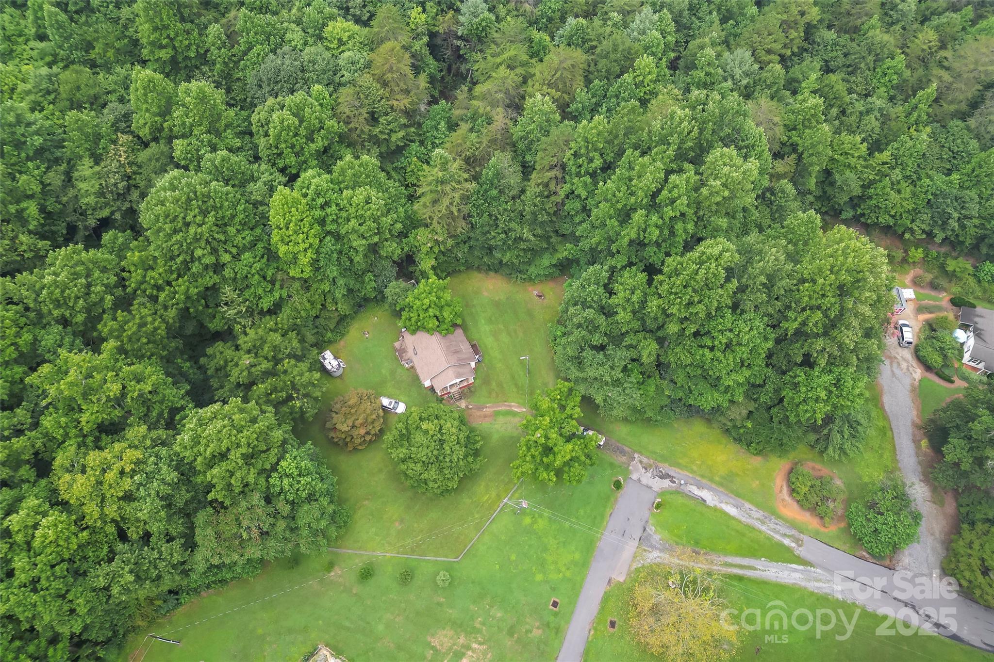 5526 Harris Farm Road Hickory, NC 28602 - Photo 5 of 18 a view of a garden from a balcony