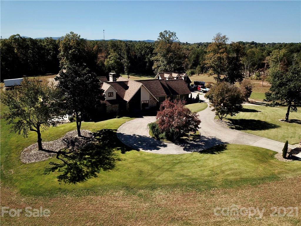 390 Cedar Valley Road Hudson, NC 28638 - Photo 6 of 46 Gallery Image 6