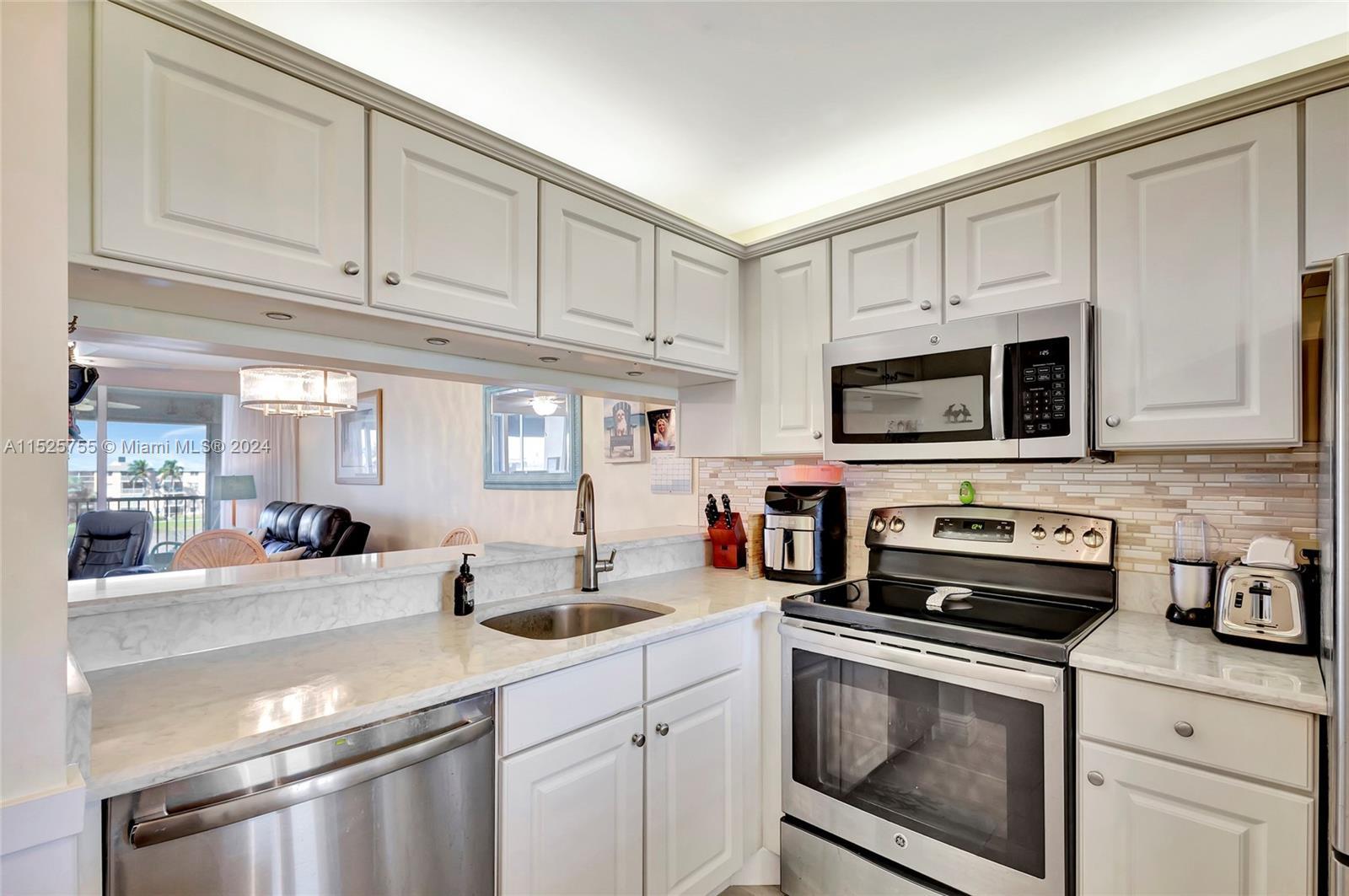 353 Highway 1, Unit D409 Jupiter, FL 33477 - Photo 6 of 41 SS Appliances