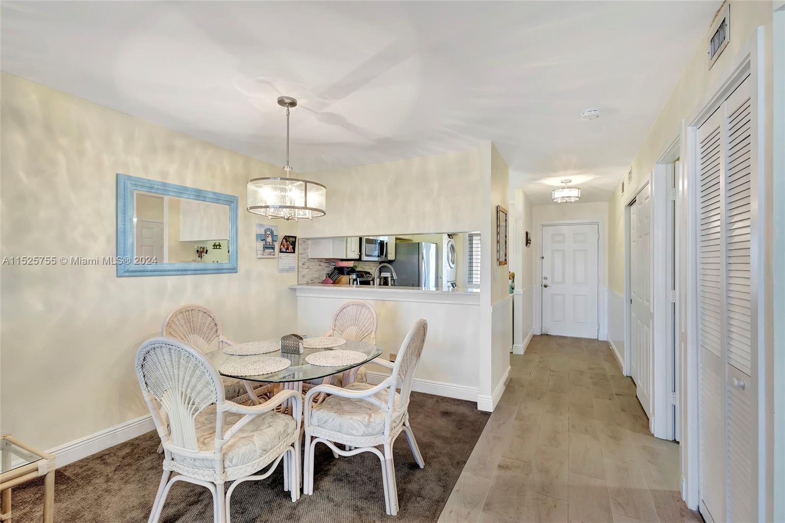 353 Highway 1, Unit D409 Jupiter, FL 33477 - Photo 10 of 41 Dining