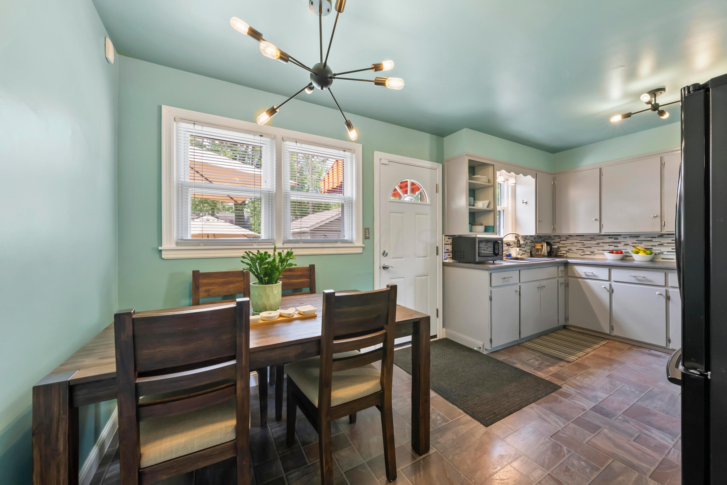 107 North Chesterfield Road Columbus, OH 43209 - Photo 23 of 34 DSC06357