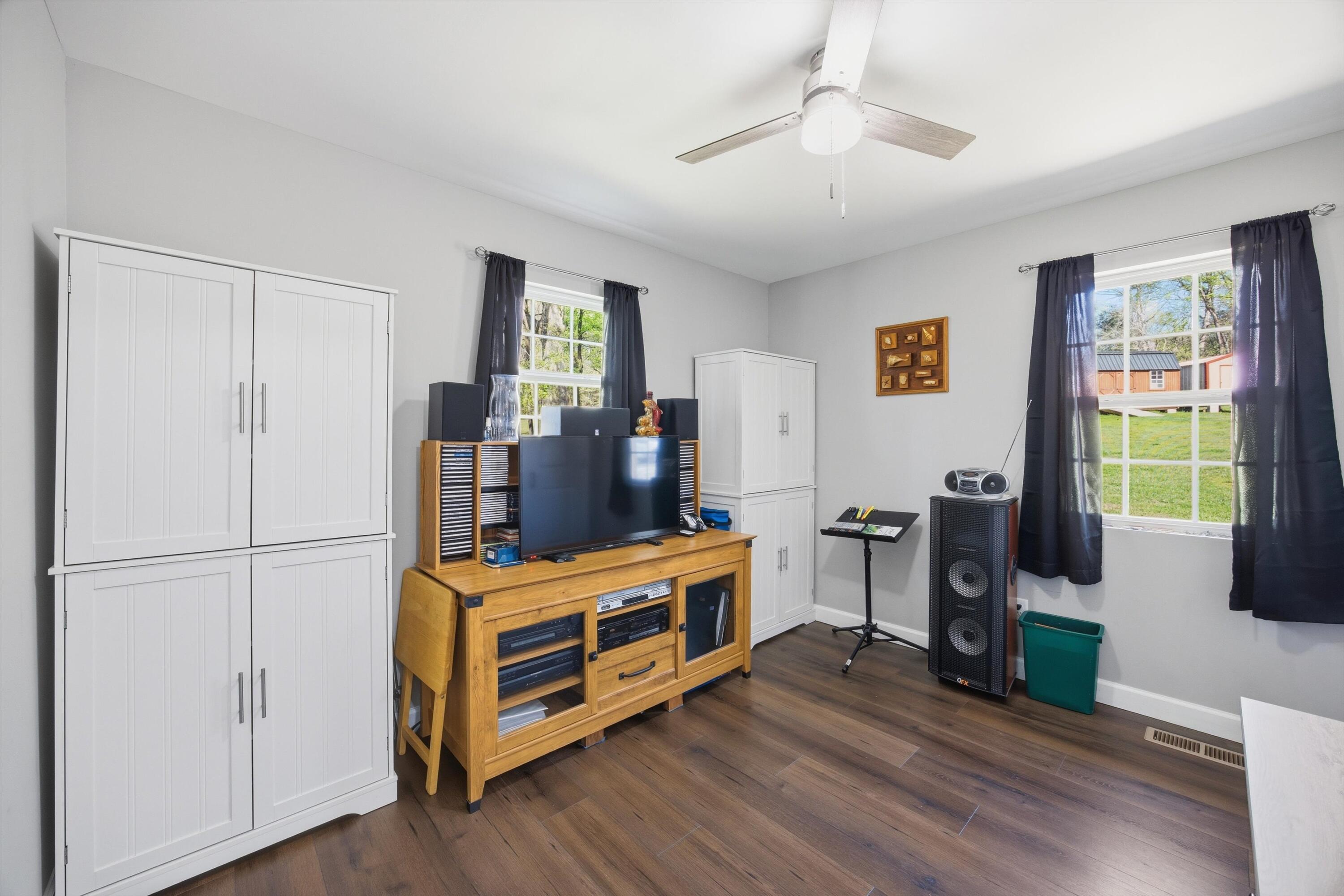 1509 McCallie Ferry Road Soddy Daisy, TN 37379 - Photo 22 of 30 19-IMG_6298