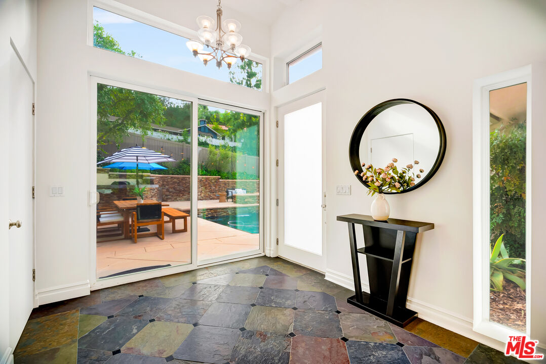 16561 Adlon Road Encino, CA 91436 - Photo 11 of 75