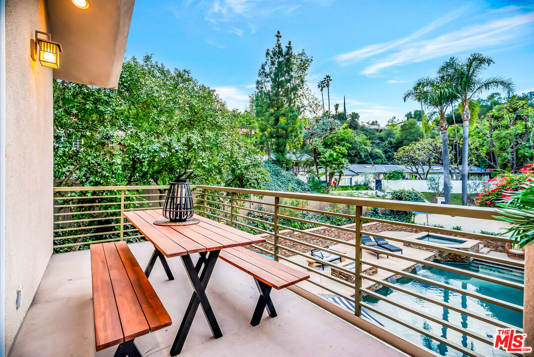 16561 Adlon Road Encino, CA 91436 - Photo 43 of 75