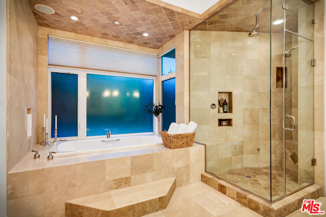 16561 Adlon Road Encino, CA 91436 - Photo 47 of 75