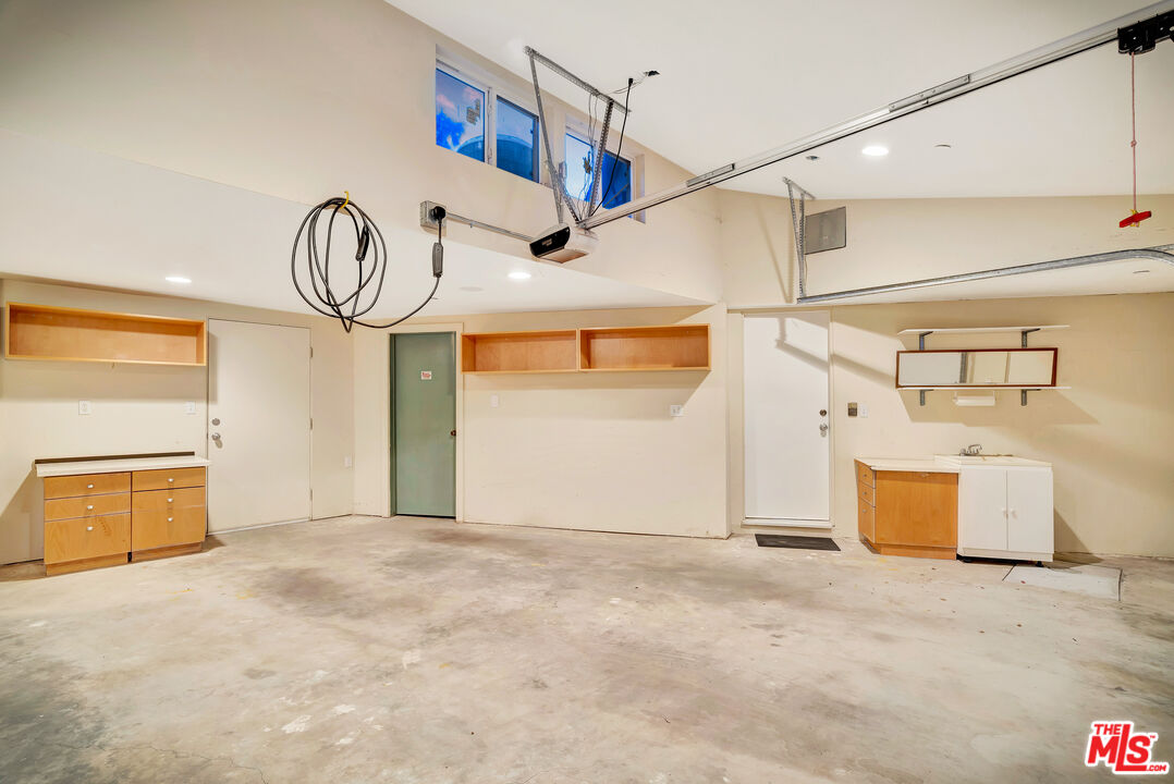 16561 Adlon Road Encino, CA 91436 - Photo 71 of 75