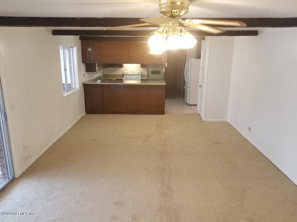 5605 Fort Sumter Road Jacksonville, FL 32210 - Photo 8 of 26 Family Room - 1