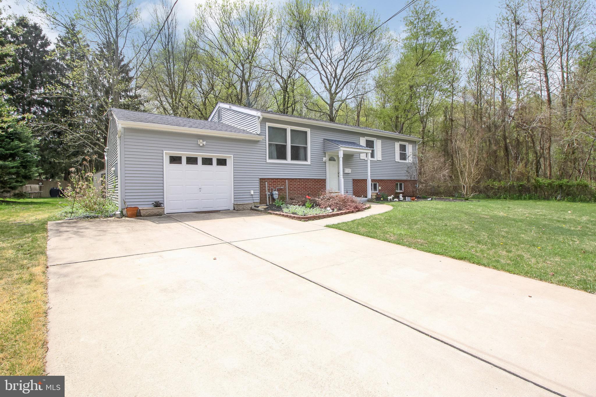 1 Woodhaven Road Gibbsboro, NJ 08026 - Photo 3 of 32