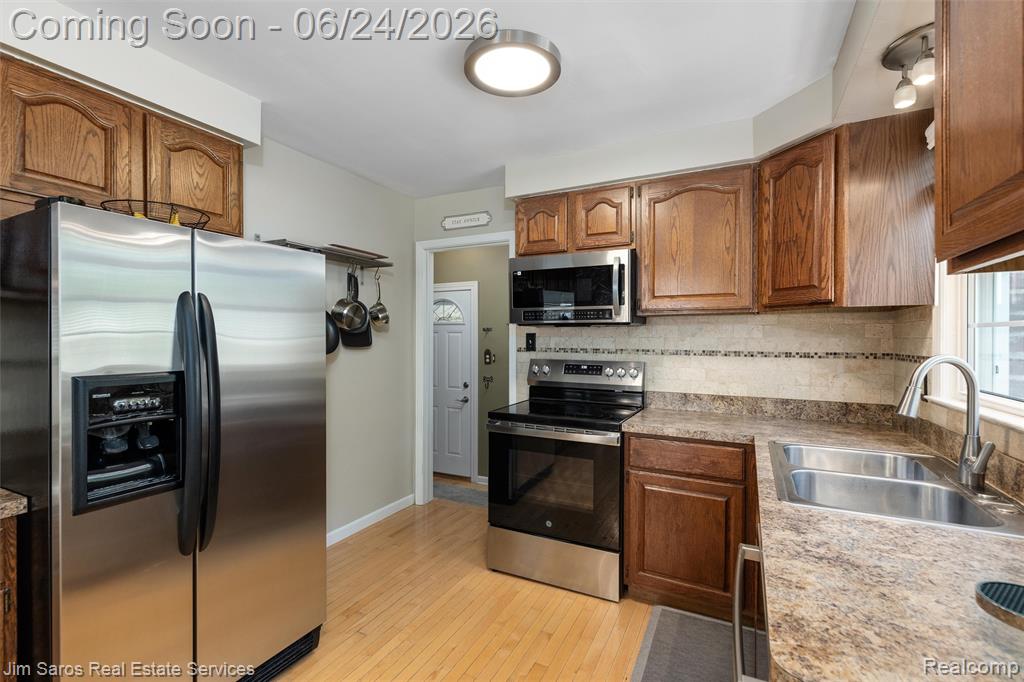 461 Allard Road Grosse Pointe, MI 48236 - Photo 10 of 38