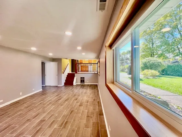 $3,200 | 2112 North Kennicott Drive, Arlington Heights, IL 60004