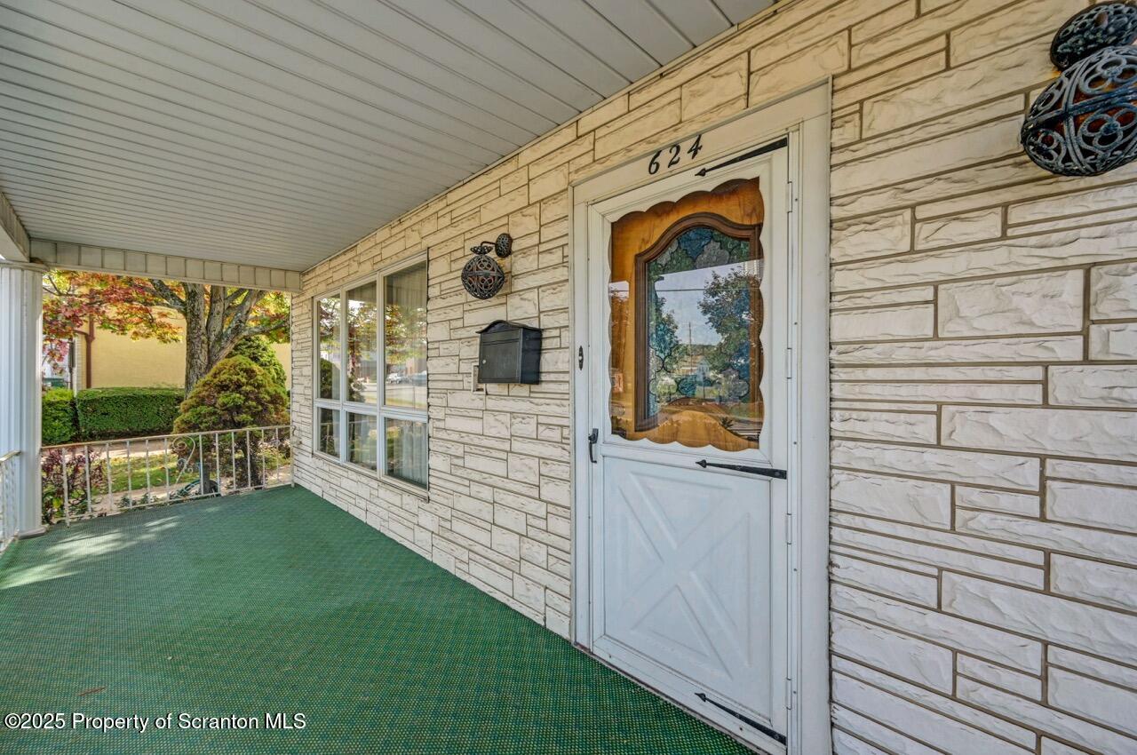 624 Main Street Moosic, PA 18507 - Photo 13 of 78 624 Main St 11 Large