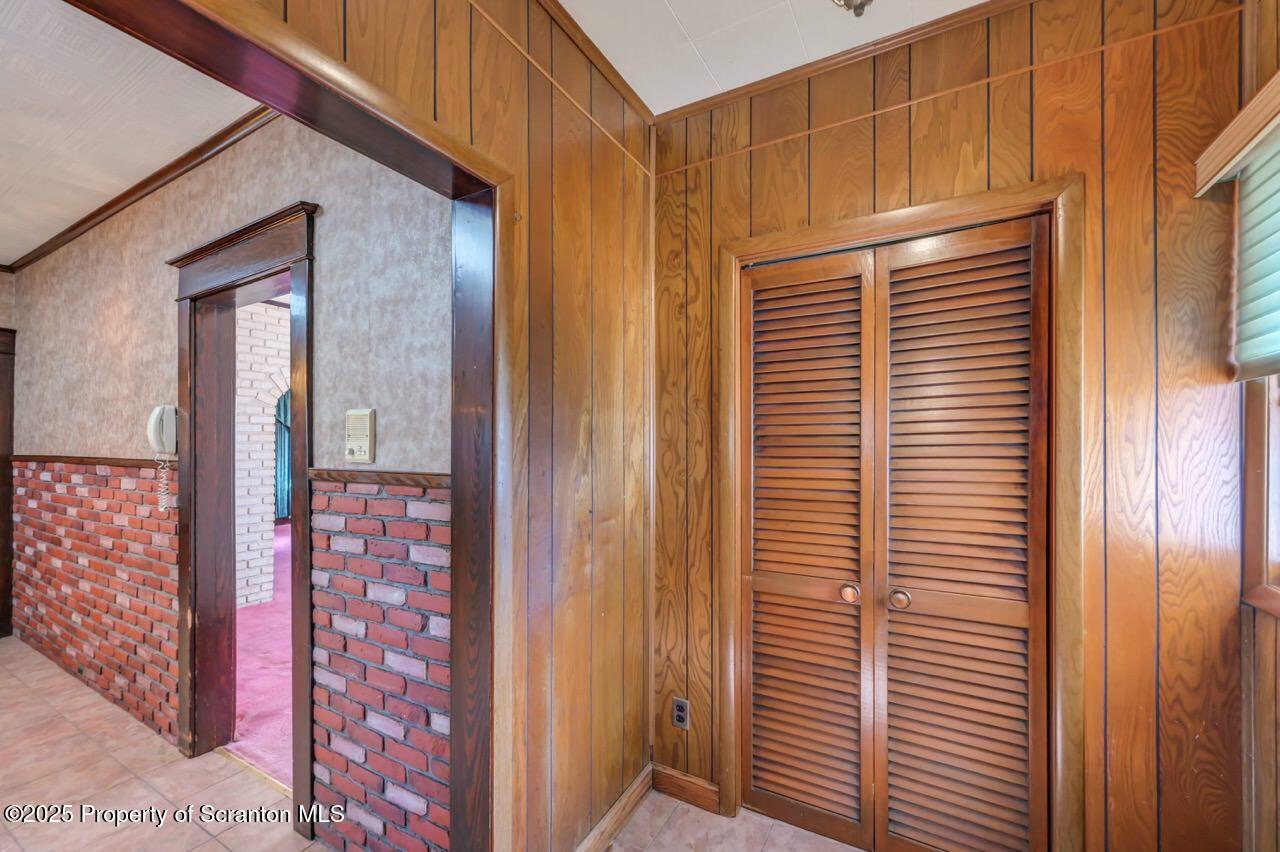 624 Main Street Moosic, PA 18507 - Photo 27 of 78 624 Main St 14 Large