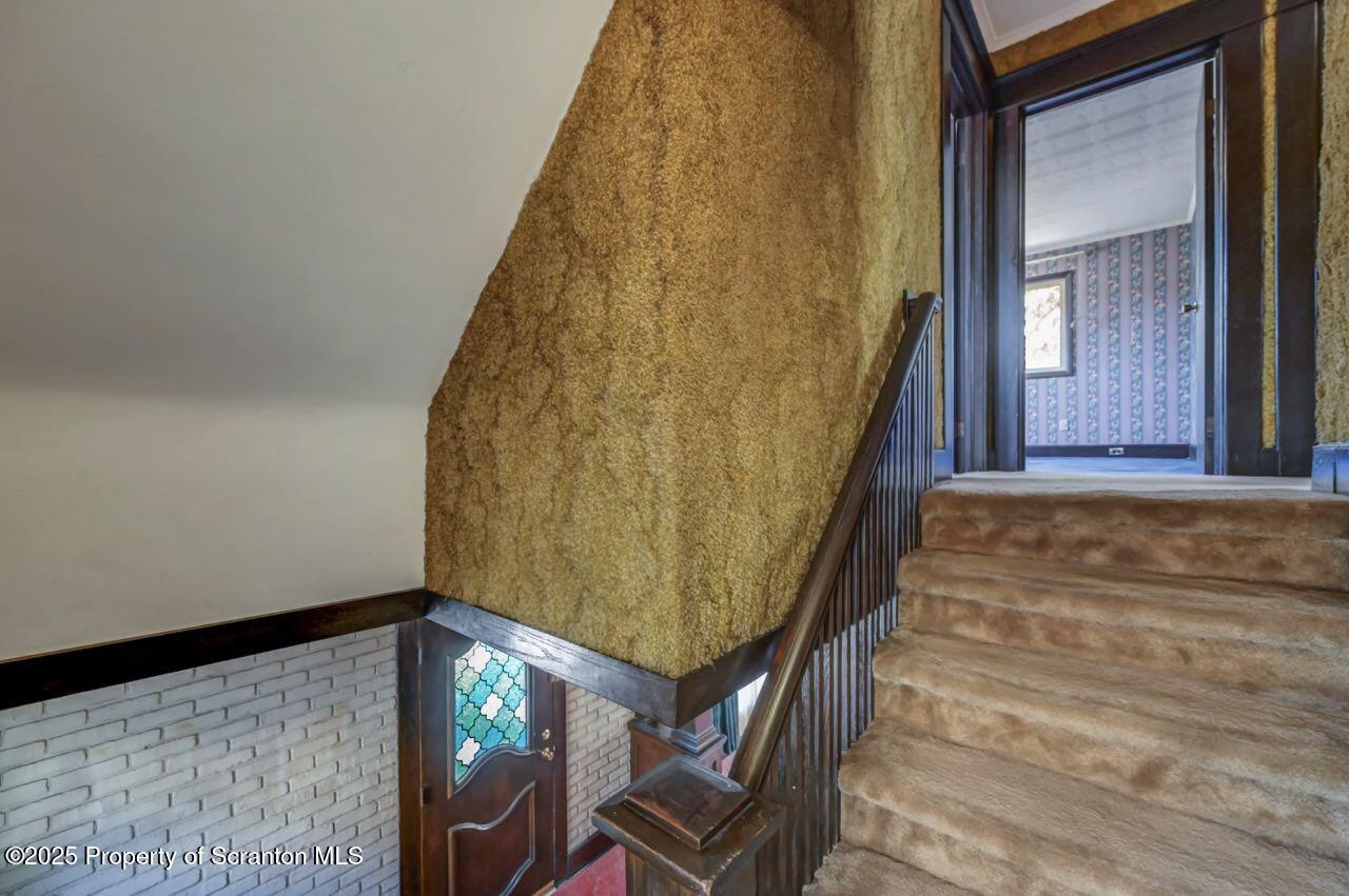 624 Main Street Moosic, PA 18507 - Photo 32 of 78 624 Main St 19 Large