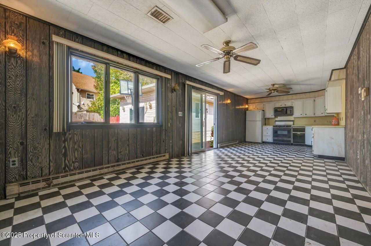 624 Main Street Moosic, PA 18507 - Photo 60 of 78 624 Main St 47 Large