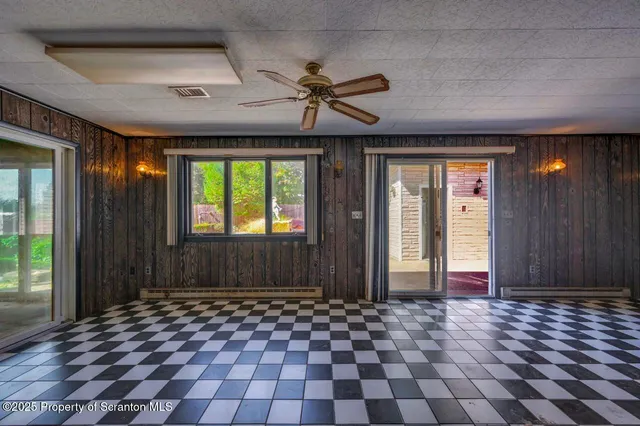 $359,900 | 624 Main Street, Moosic, PA 18507