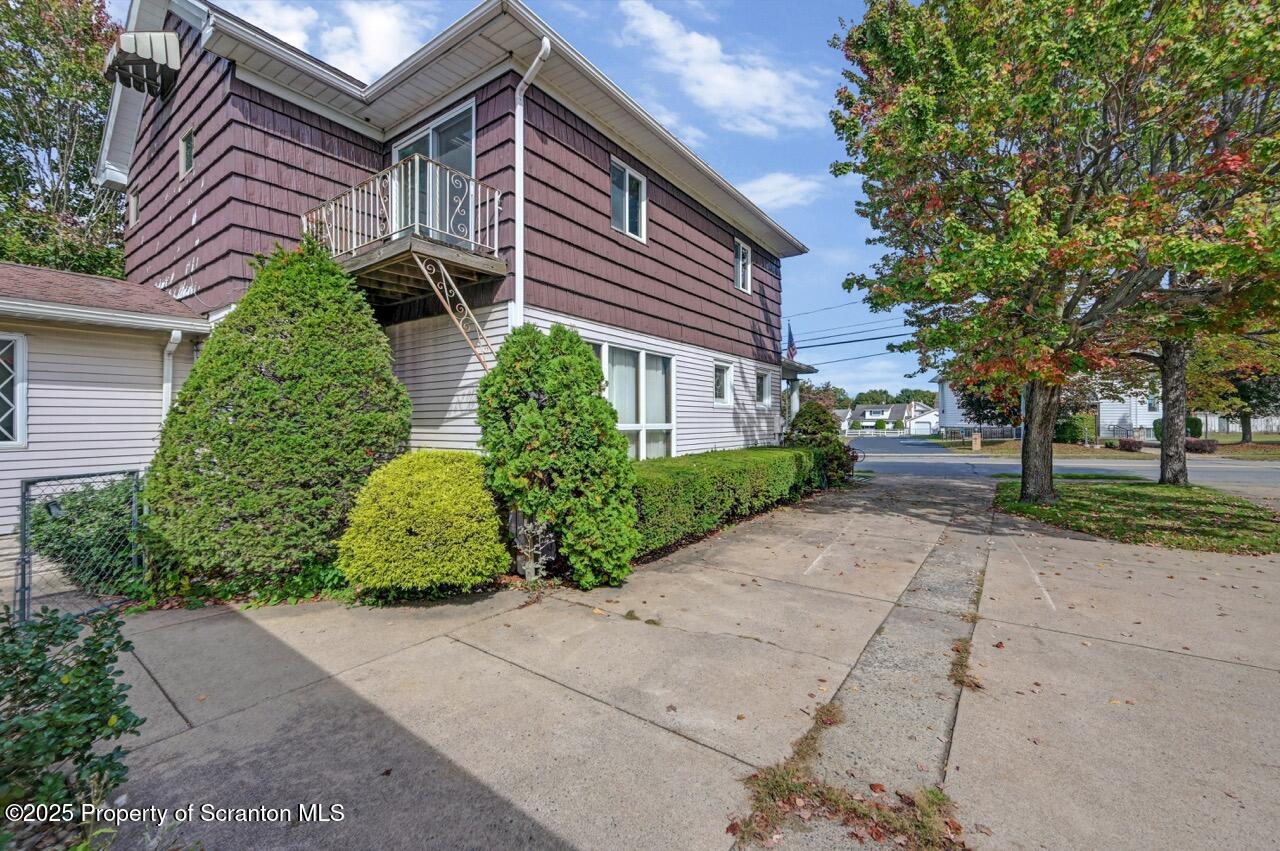 624 Main Street Moosic, PA 18507 - Photo 73 of 78 front view of a house