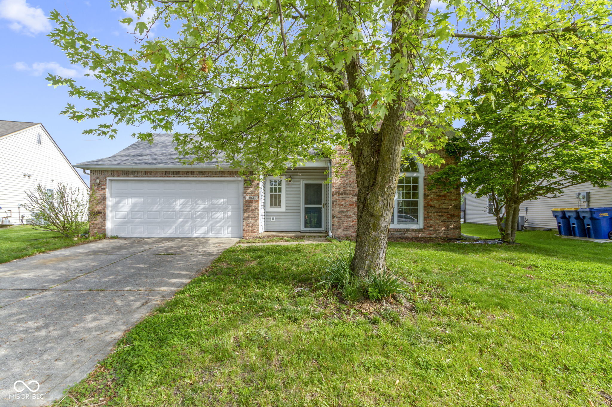 10616 Bartley Drive Indianapolis, IN 46236 - Photo 2 of 35