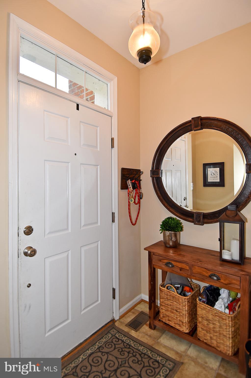 11471 Heritage Commons Way Reston, VA 20194 - Photo 3 of 28 Foyer