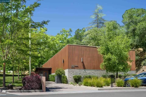$925,000 | 896 Terra California Drive, Unit 1, Walnut Creek, CA 94595