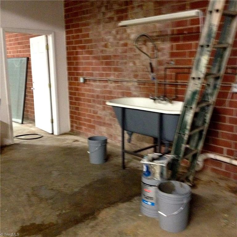 2205 West English Road High Point, NC 27262 - Photo 19 of 22 Gallery Image 19