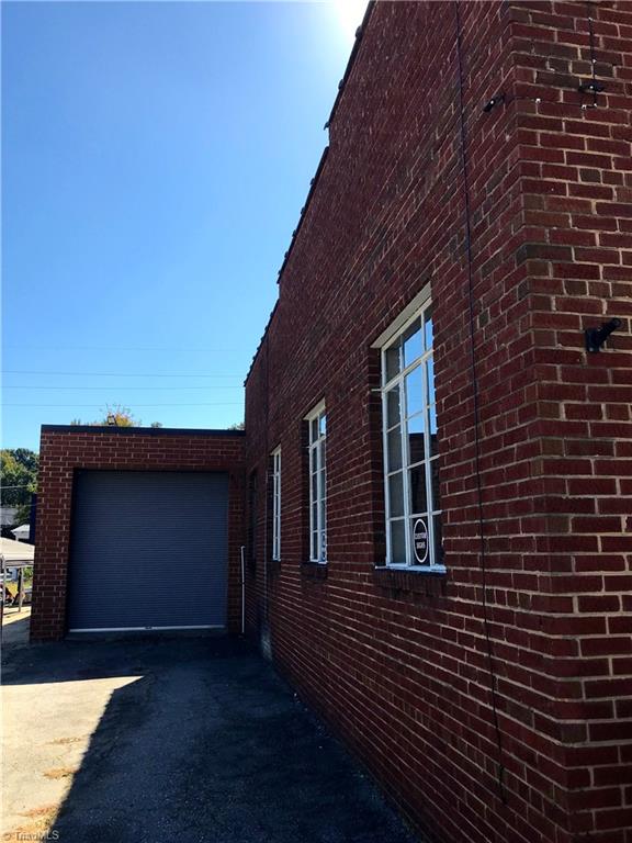 2205 West English Road High Point, NC 27262 - Photo 3 of 22 Gallery Image 3