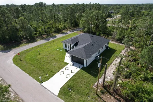 $415,000 | 1126 Crestwood Street East, Lehigh Acres, FL 33974