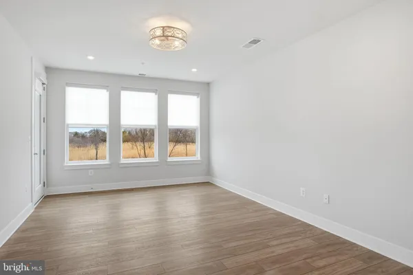 $539,000 | 111 Marshgrass Way, Unit 22, Chester, MD 21619