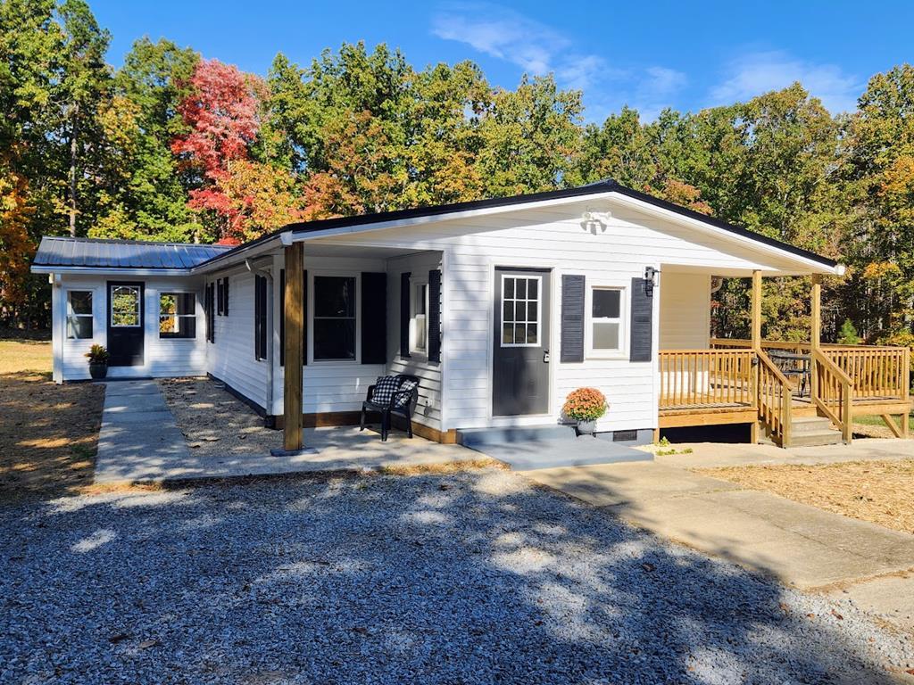 343 Aubrey Road Keysville, VA 23947 - Photo 2 of 29 Gallery Image 2