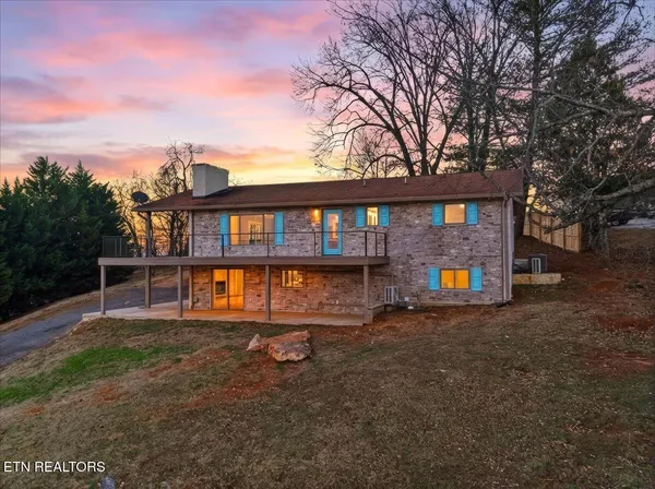 $1,195,000 | 743 Garrett Road, Dandridge, TN 37725