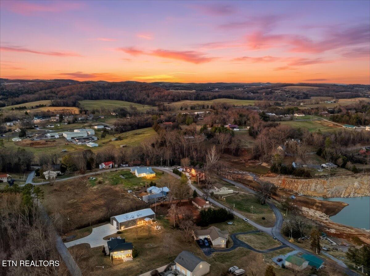 743 Garrett Road Dandridge, TN 37725 - Photo 17 of 40 05-Twilight4