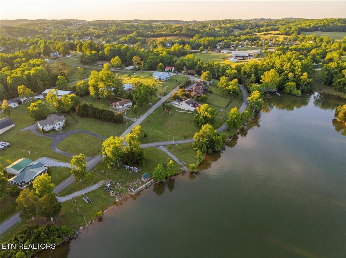 743 Garrett Road Dandridge, TN 37725 - Photo 21 of 40 11-743_Garrett_Rd_006