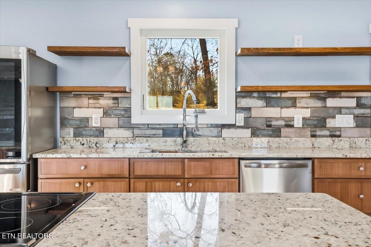 743 Garrett Road Dandridge, TN 37725 - Photo 7 of 40 40-743_Garrett_Rd_029