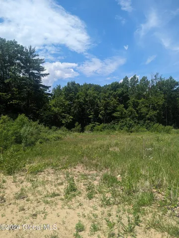 $169,900 | 10 Dutch Lane, Halfmoon, NY 12118