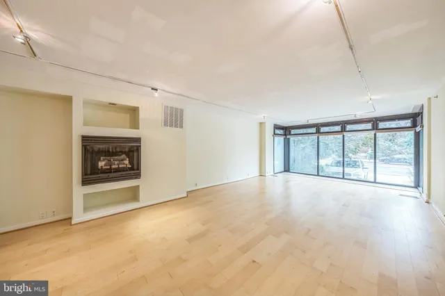 $335,000 | 1520 16th Street Northwest, Unit 101, Washington, DC 20036