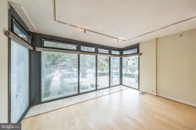 $335,000 | 1520 16th Street Northwest, Unit 101, Washington, DC 20036