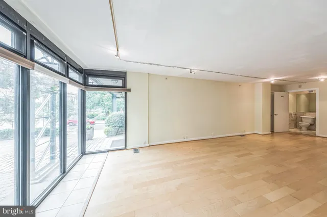 $335,000 | 1520 16th Street Northwest, Unit 101, Washington, DC 20036