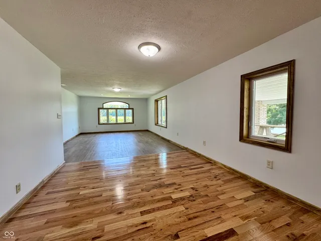 $680,000 | 11943 Hopkins Lane, Loogootee, IN 47553