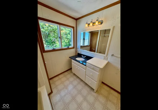 $654,900 | 11943 Hopkins Lane, Loogootee, IN 47553