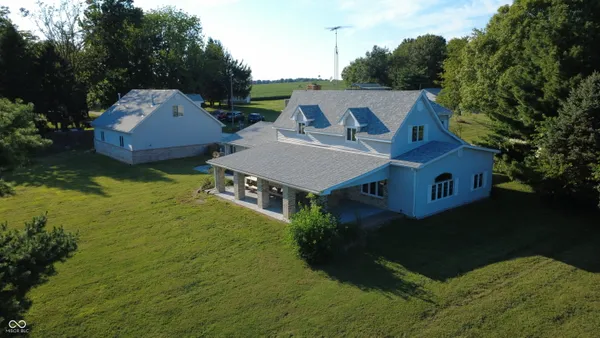 $654,900 | 11943 Hopkins Lane, Loogootee, IN 47553